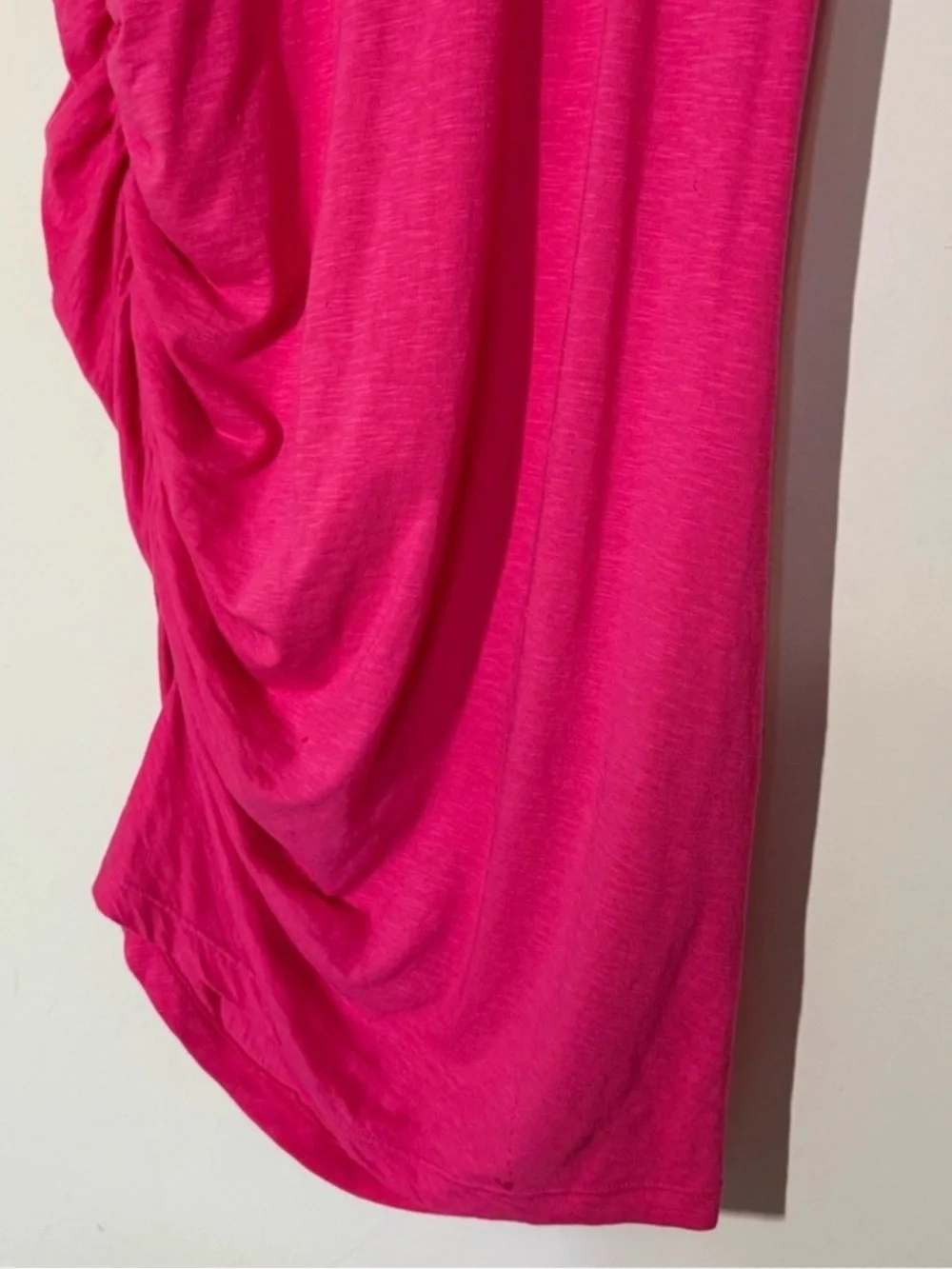 SUNDRY Side Shirred Ruched Short Sleeve Tee Dress In Raspberry Pink Size 0 - Picture 6 of 6